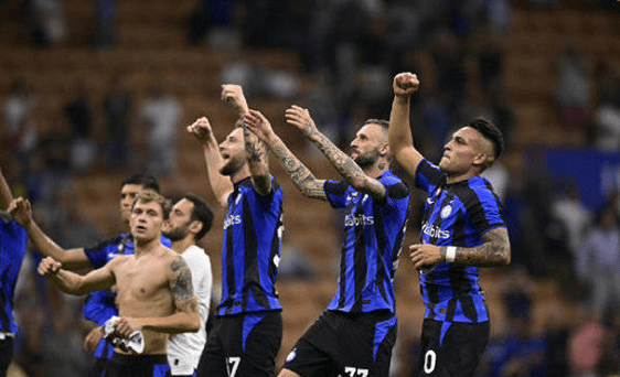 广厦男篮末节逆转战胜北京（广厦男篮末节上演逆转击败北京队）